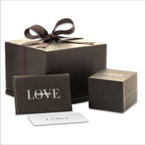 Vera wang ring box set